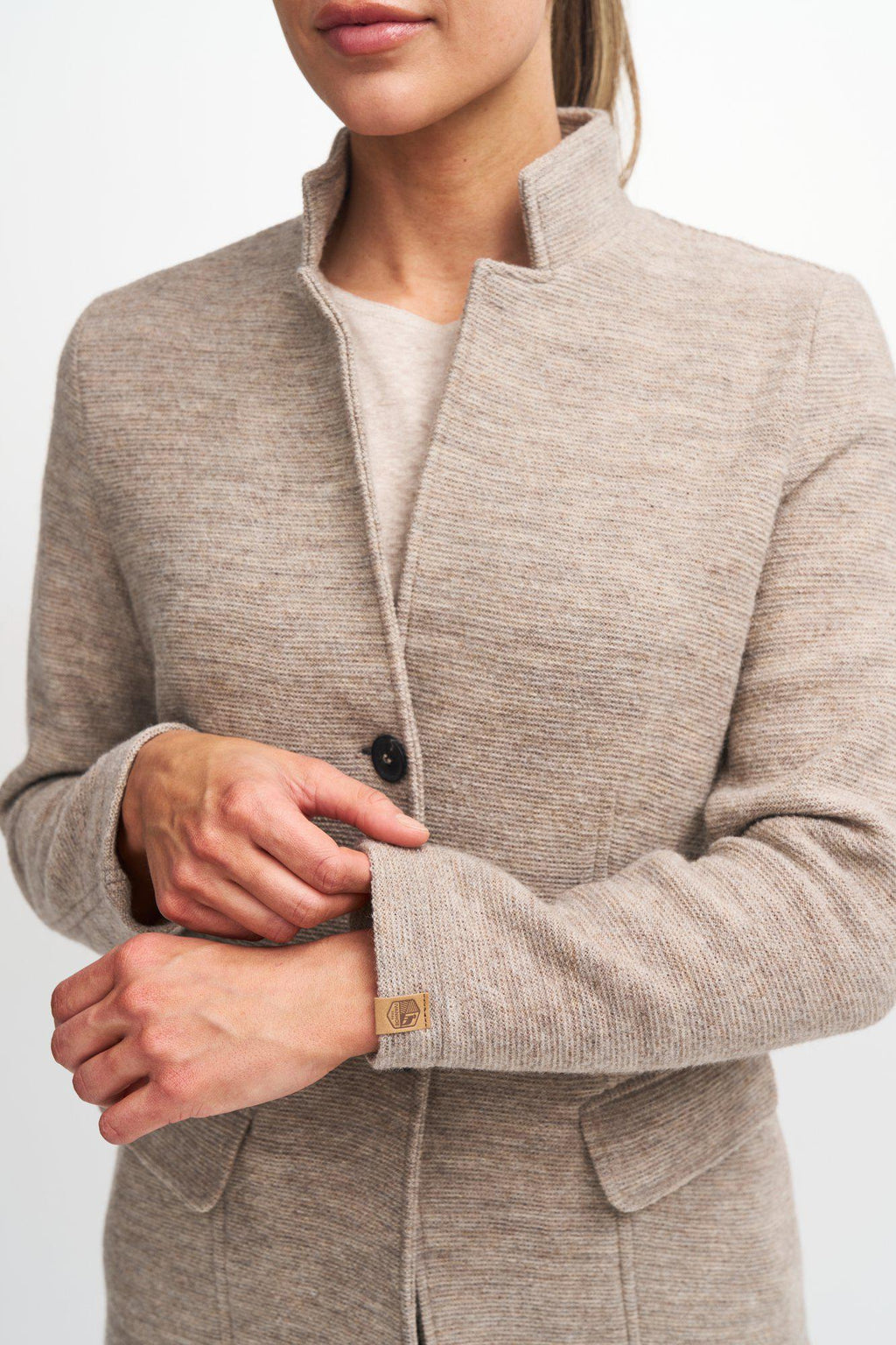 GY HYLTAN, 100 % gefilzte Wolle — Schwarz